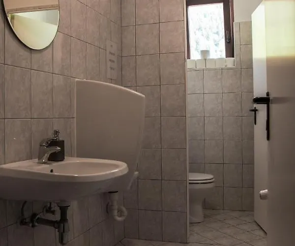 Albergue Gostilna Menina *